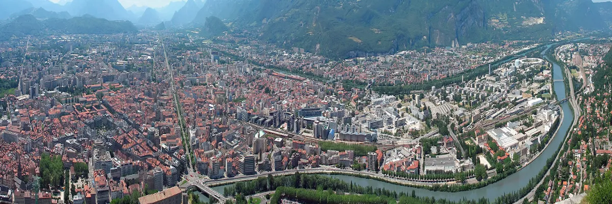 image-installation-borne-de-recharge-grenoble.webp Image Installation borne de recharge Grenoble