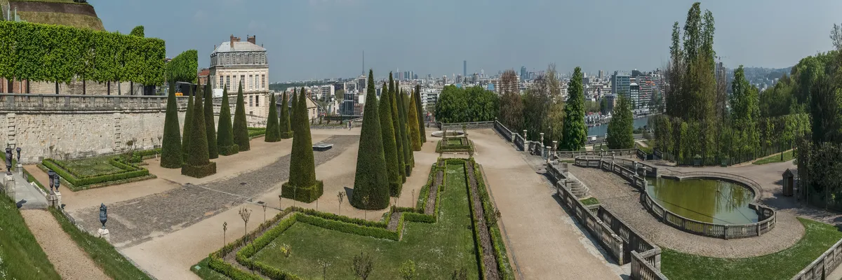 image-installation-borne-de-recharge-saint-cloud.webp Image Installation borne de recharge Saint-Cloud