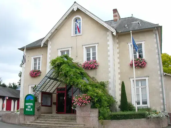 Borne de Recharge Auto Installation borne de recharge Pacé